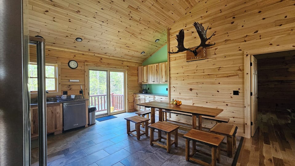 Kitchen / dining room