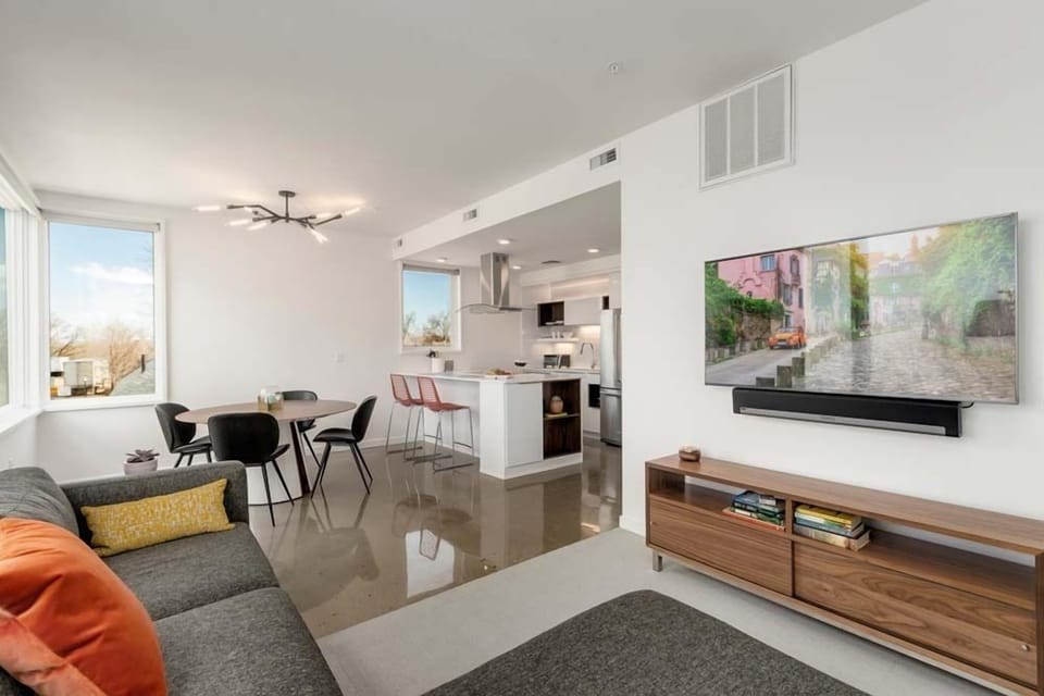 Townhome, 1 King Bed, Patio, City View (401 Linden Street (unit 3-231)) | Living area | 65-inch flat-screen TV with digital channels, TV