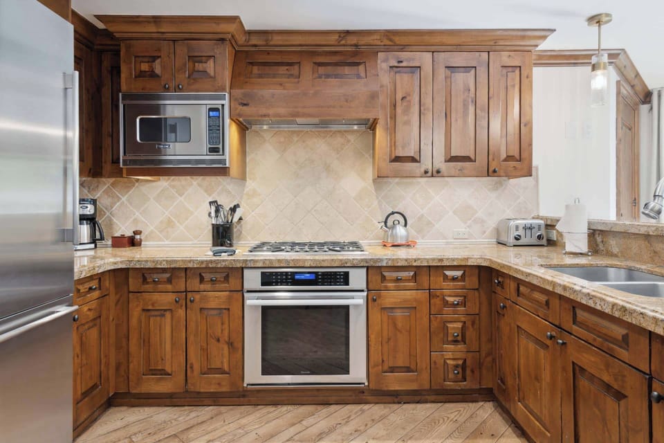 AspenMtnResidences-33B3-4203