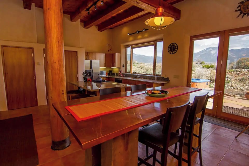 Kitchen dining table