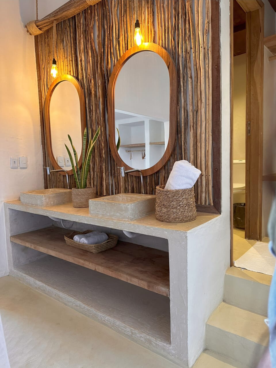 Standard Room, Sea View | Minibar, soundproofing, free WiFi, bed sheets