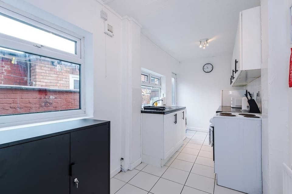 This kitchen has it all, making it easy for you to cook, dine, and enjoy your meals just like at home