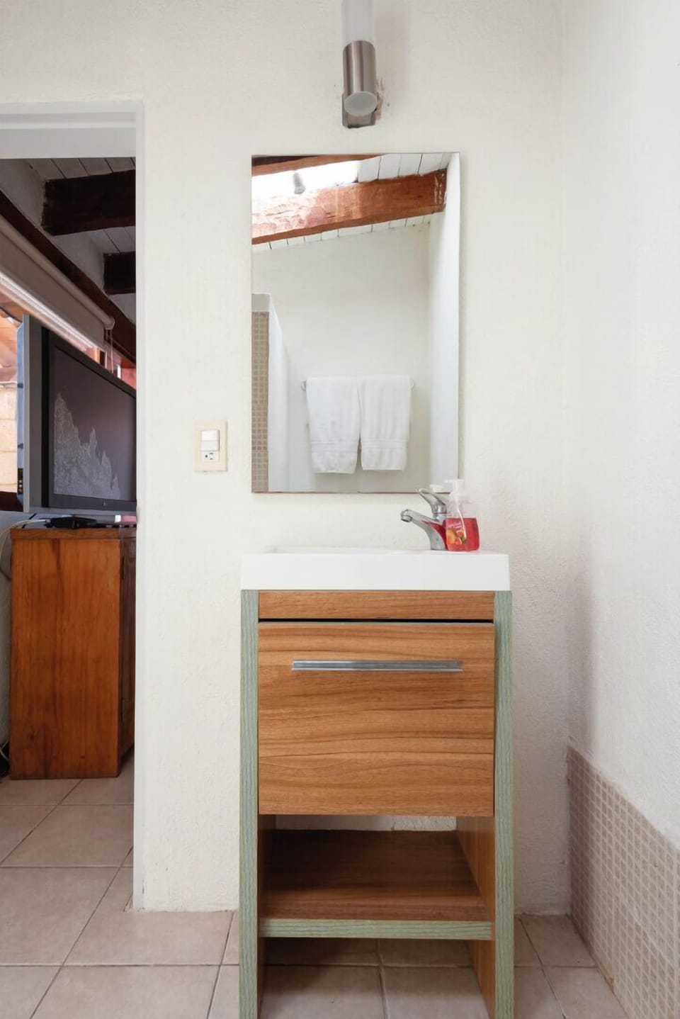 Shower, towels, soap, shampoo