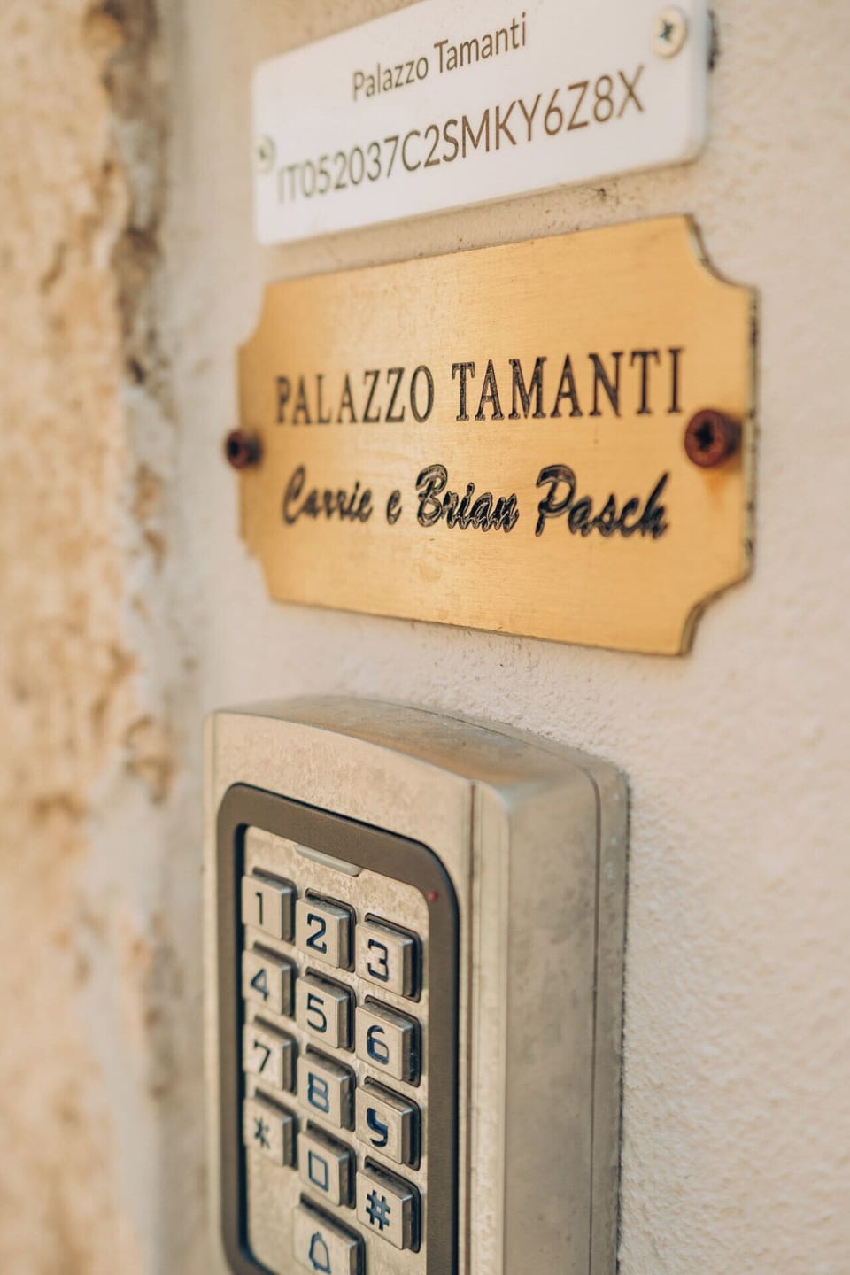 Entrance keypad for keyless entry