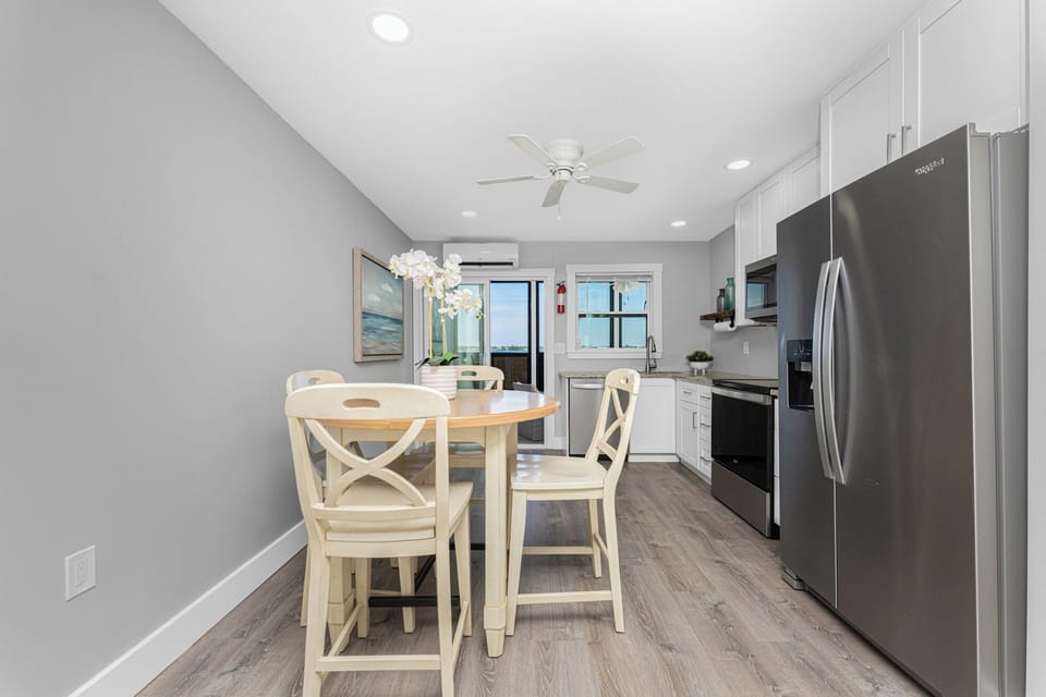 504120N20Beach20Rd20Unit204B-7