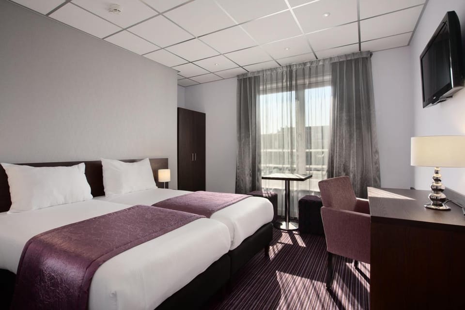 In-room safe, desk, soundproofing, iron/ironing board