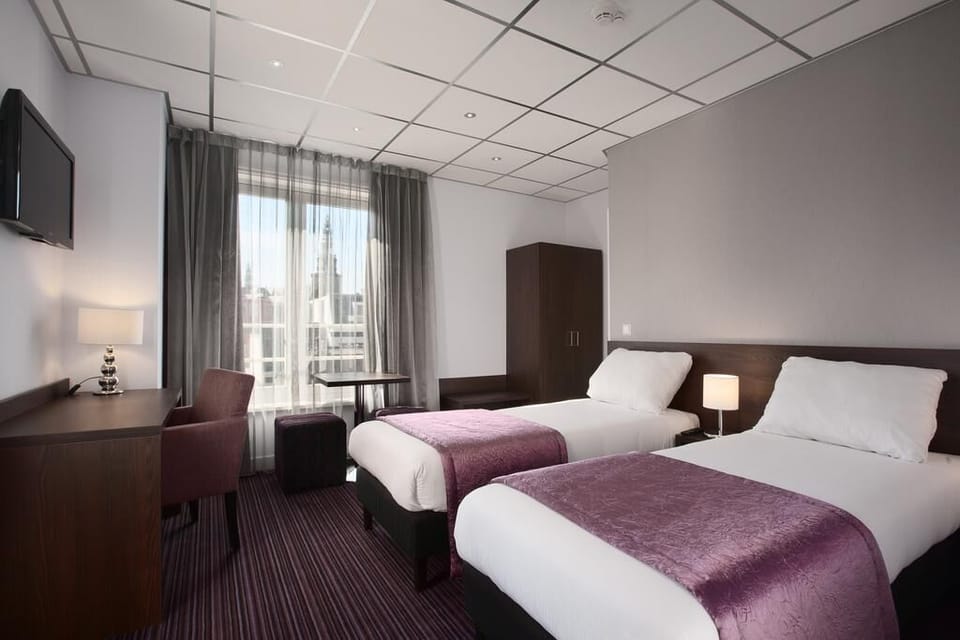In-room safe, desk, soundproofing, iron/ironing board