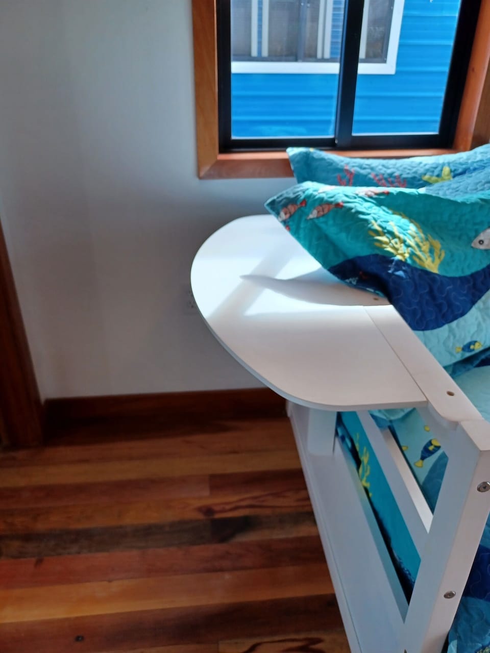 Seahorse couch side table