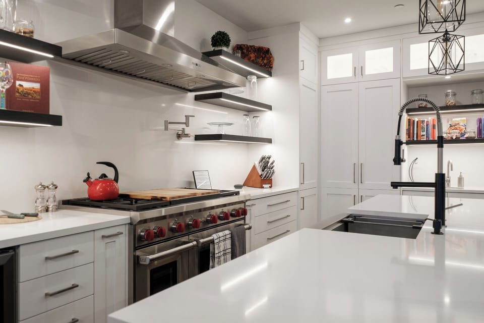 Wolf range, pot filler, hood