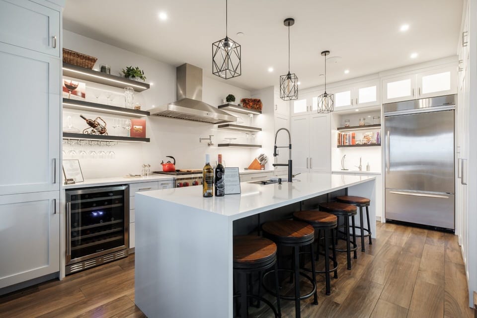 Gourmet kitchen