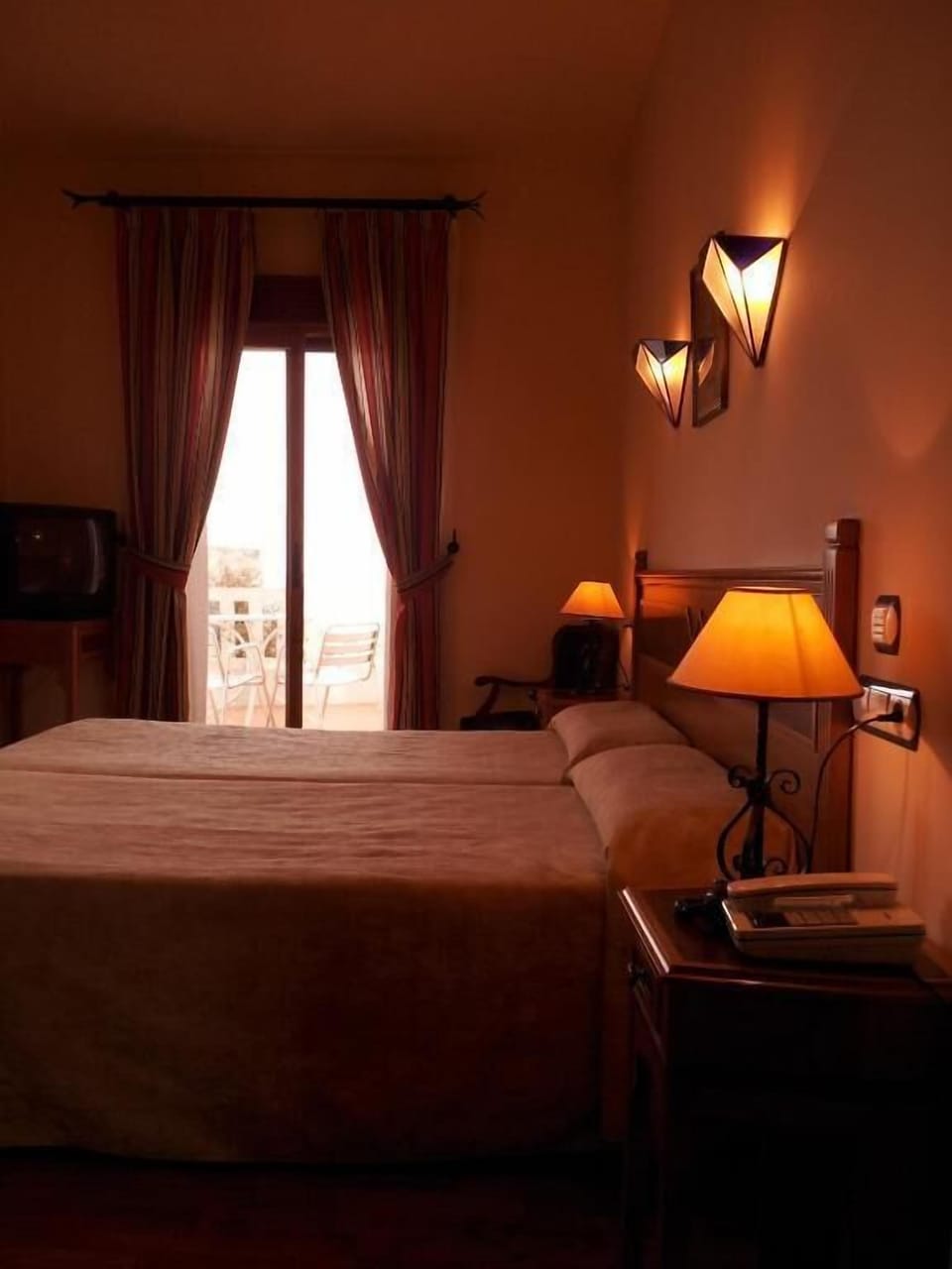 Hypo-allergenic bedding, desk, blackout drapes, soundproofing