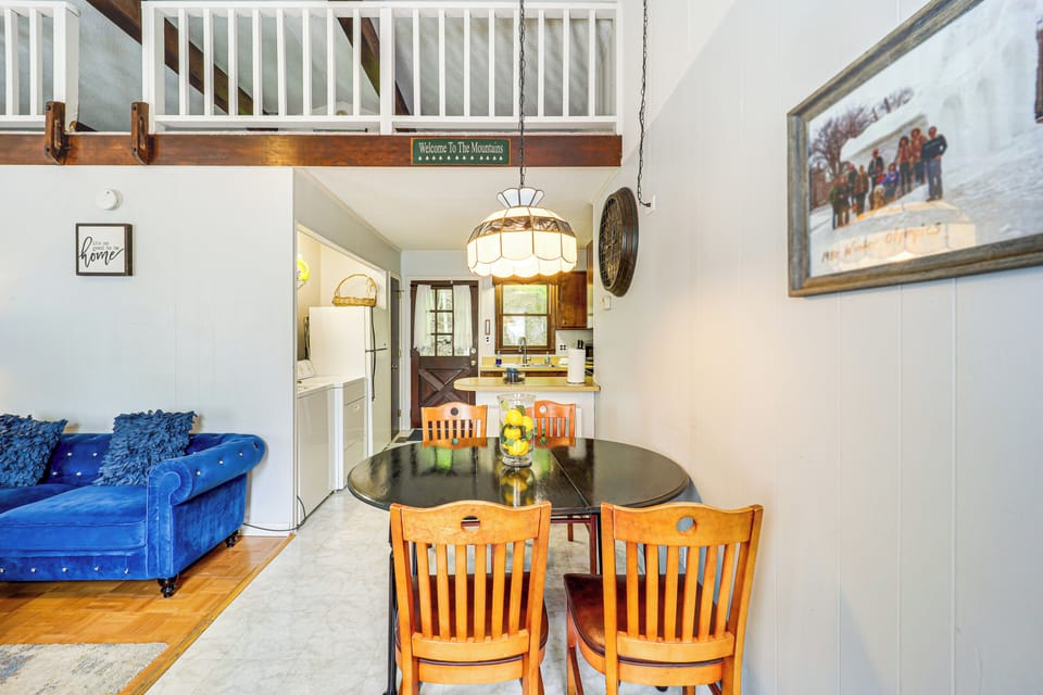 Dining Area | Dishware & Flatware