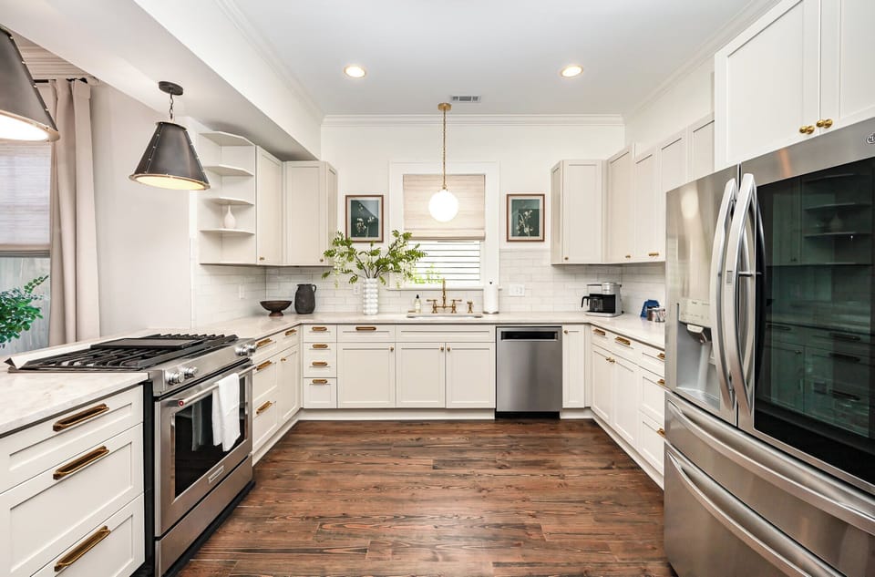 The kitchen comes fully loaded with all of the tools needed to create delicious meals such as pots and pans, blender, mixing bowls, food storage containers, measuring cups and spoons, Knives and other cooking/baking utensils.