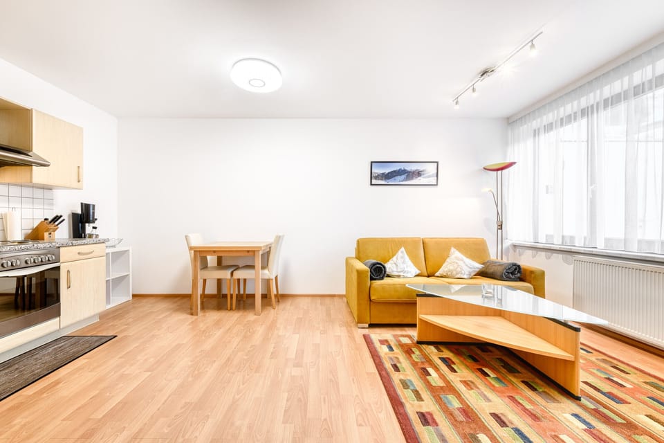 Living and dining area in Ideal Apt. – Bürserberg in Brandnertal