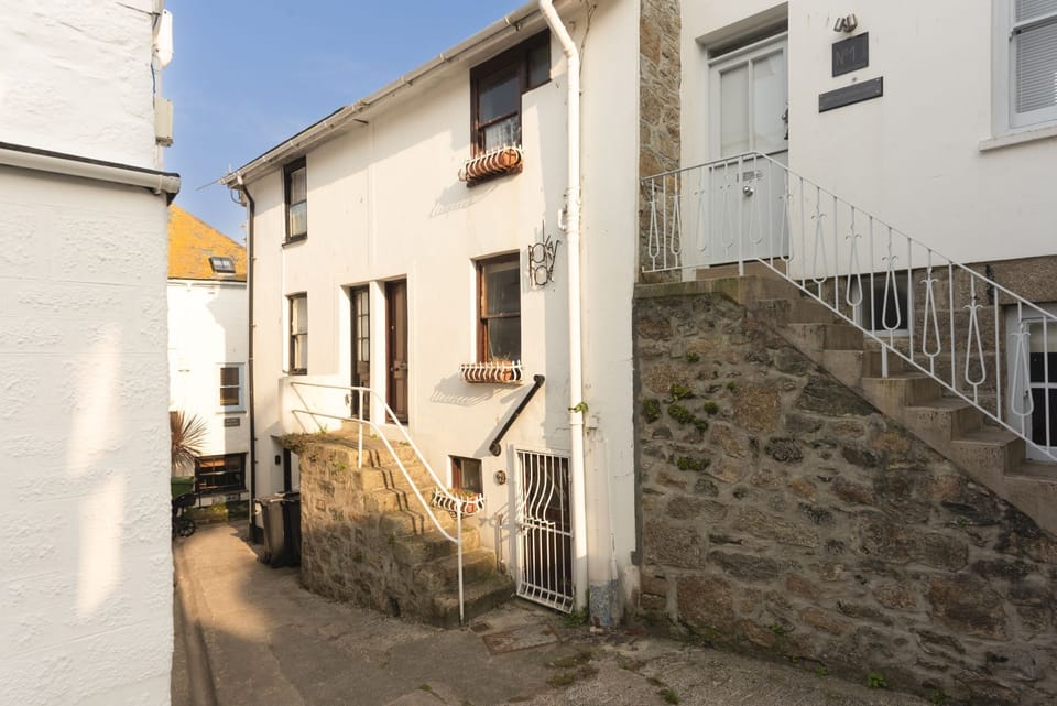 7 Virgin Street