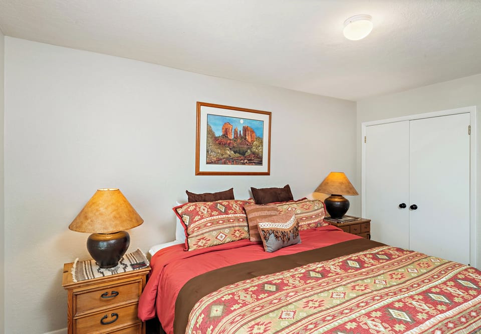 Primary Bedroom Suite / King Bed