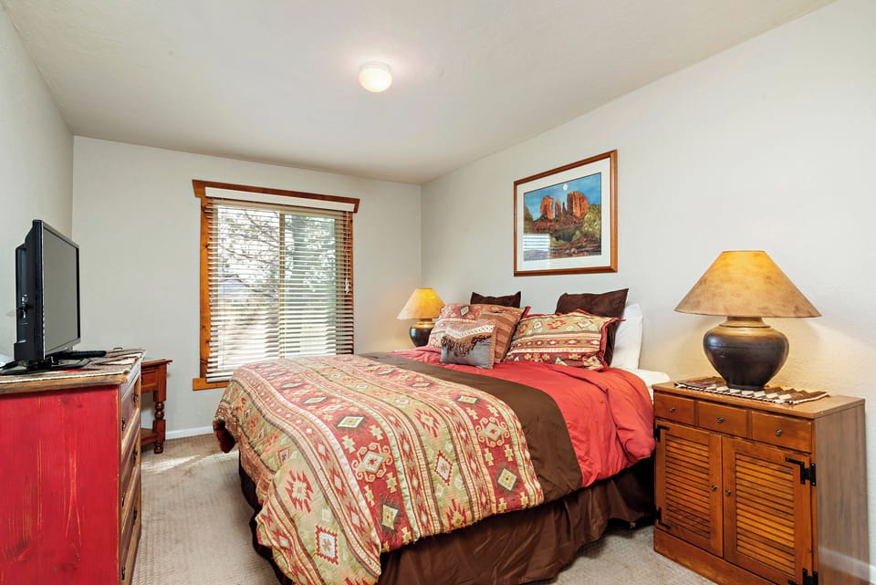 Primary Bedroom / King Bed