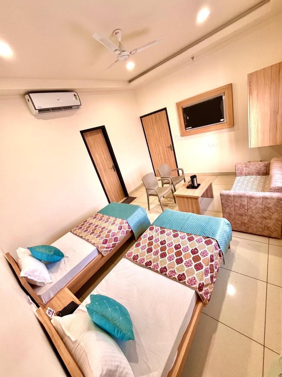 Deluxe Room, City View | Free WiFi