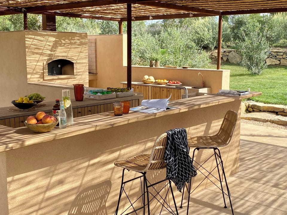 Outdoor Summer Kitchen