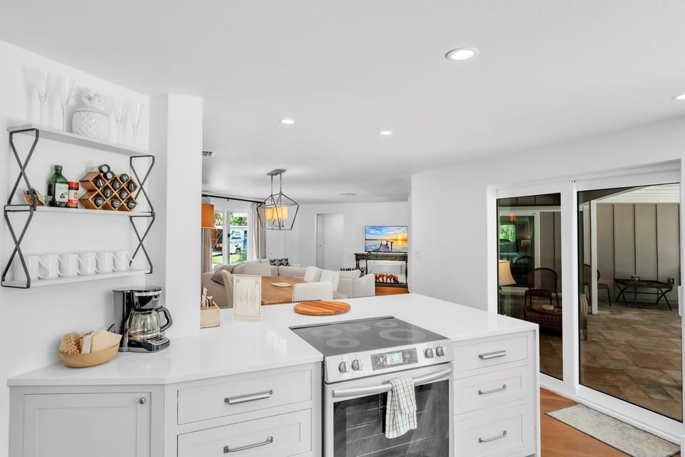 House, 2 Bedrooms | Private kitchen | Coffee/tea maker, fridge, toaster