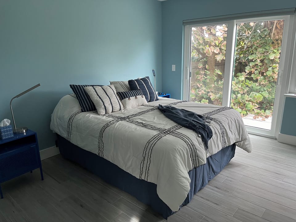 First floor north guest bedroom