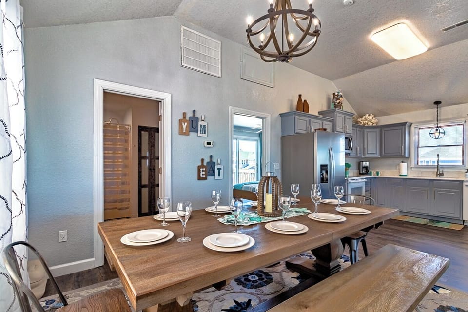Top Level Dining Area