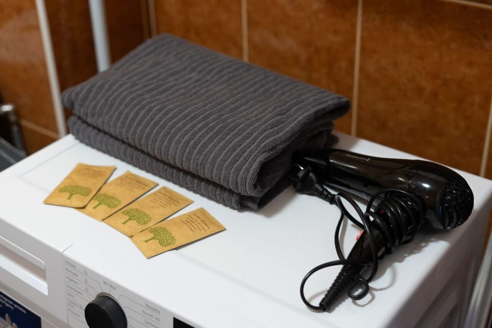 Fully Equipped Bathroom | Book Now with RENTUJEMY
