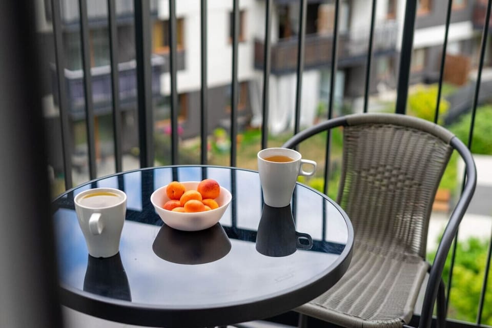 Private Balcony | Book Now with RENTUJEMY