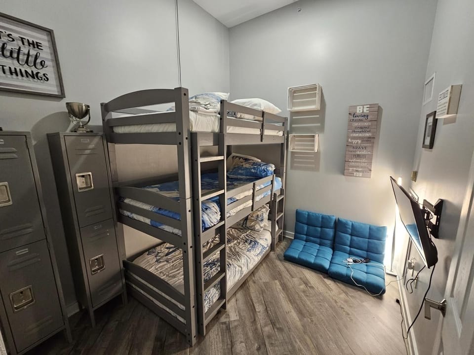Furniture, Architecture, Building, Bed, Bedroom