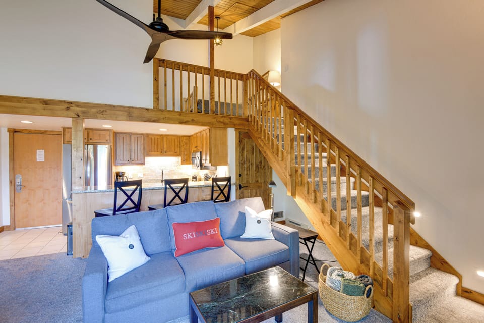 Living Room | Central Heating | Free WiFi