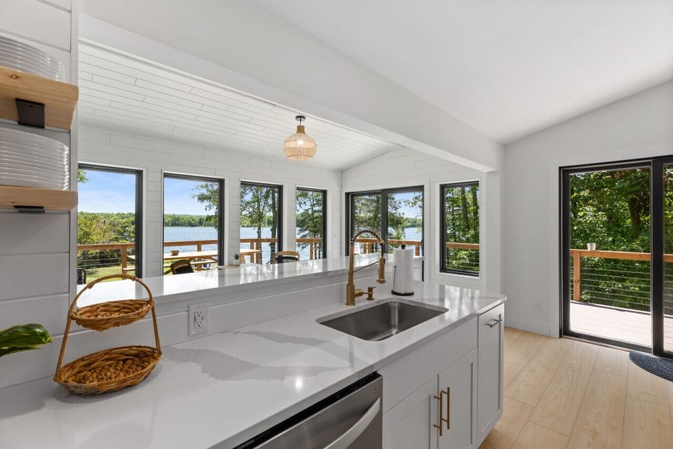 Brand new fully loaded kitchen