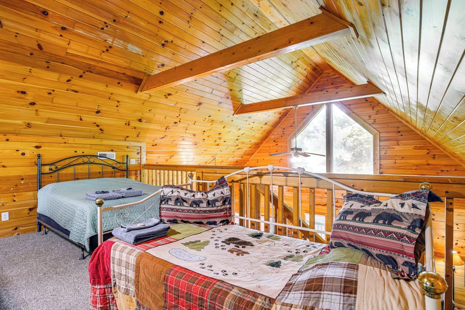 Game Loft | Queen Bed | Twin Daybed | 2nd Floor | Pool Table | Board Games