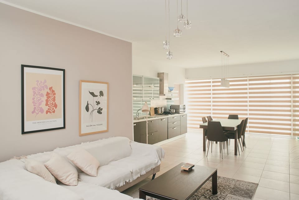 Open plan living / dinning / kitchen