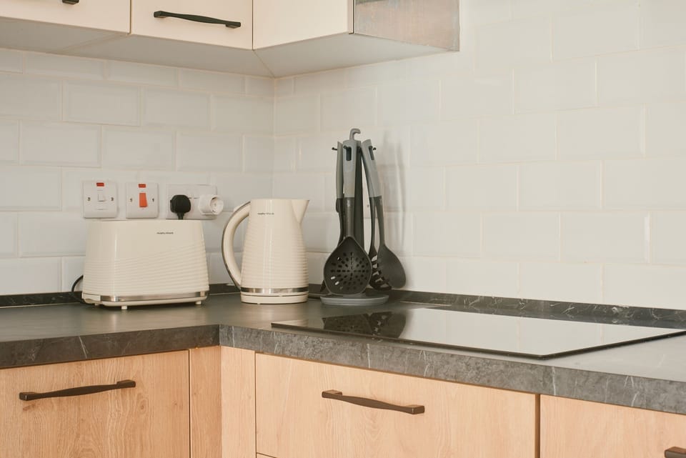 Fully equipped kitchen (1)
