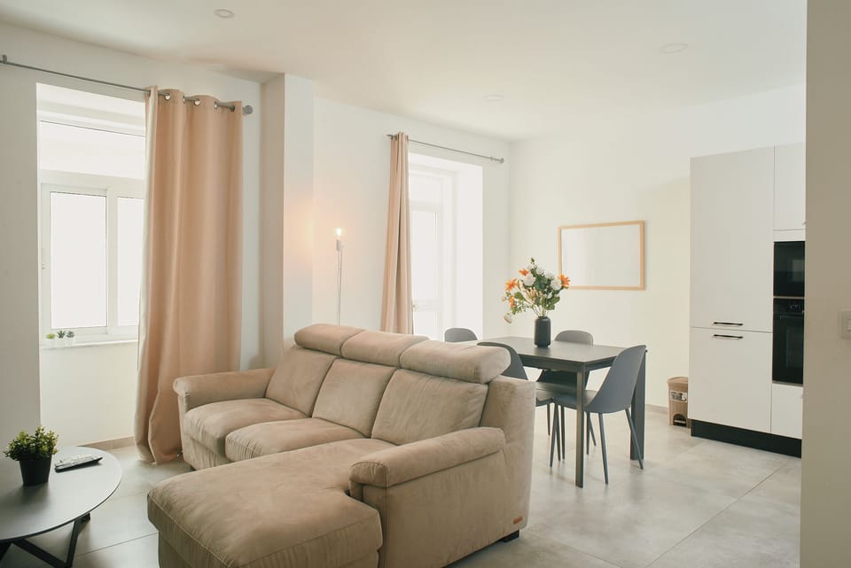 Dining area & living room