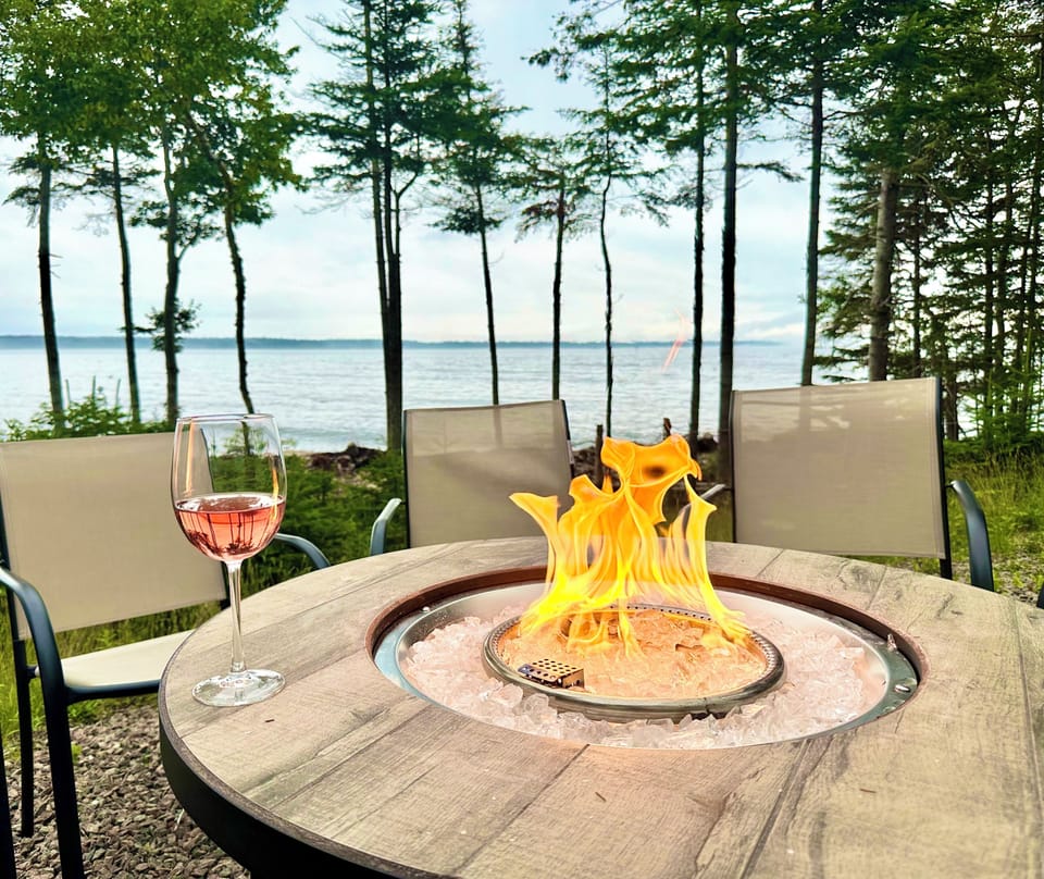 Cozy Up Fireside, Beach Trail To Right