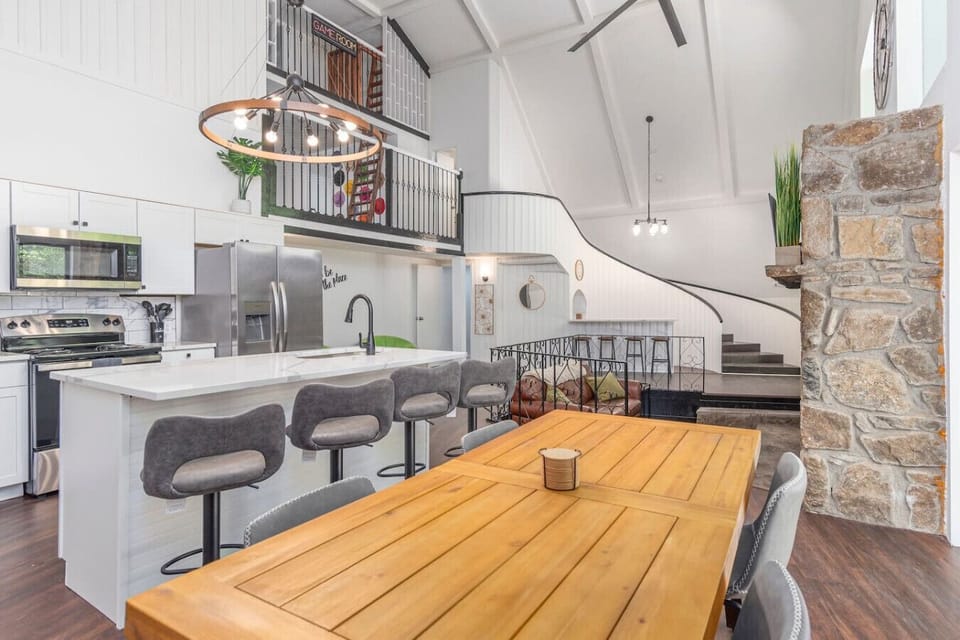 Plenty of seating options for your group meals