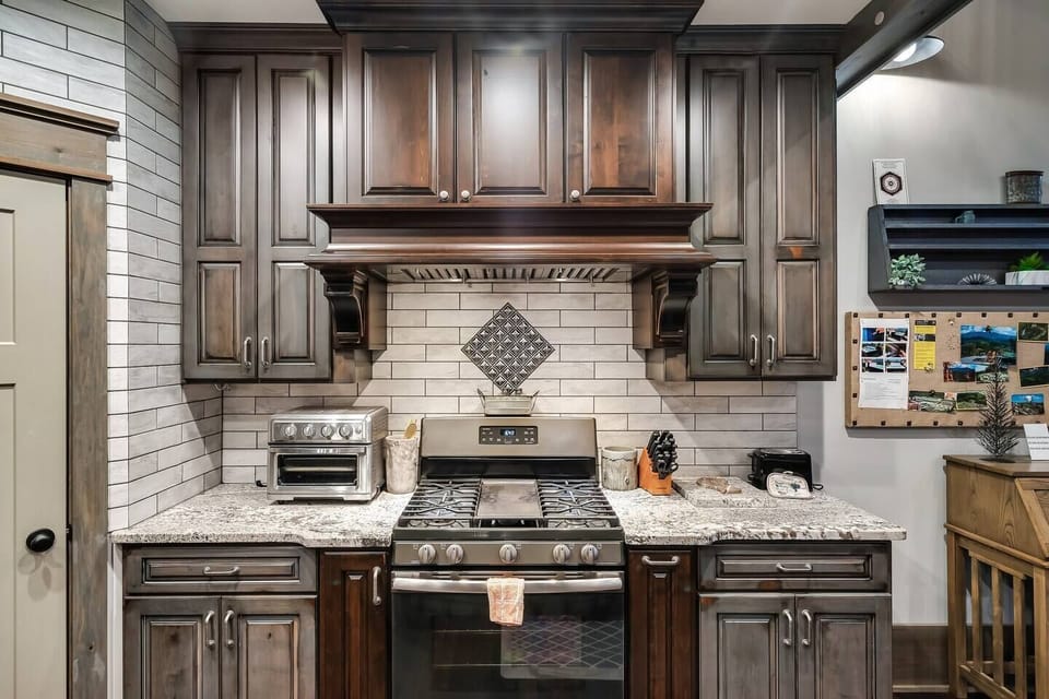 This chef’s kitchen is fully equipped with everything you need to cook like a pro.