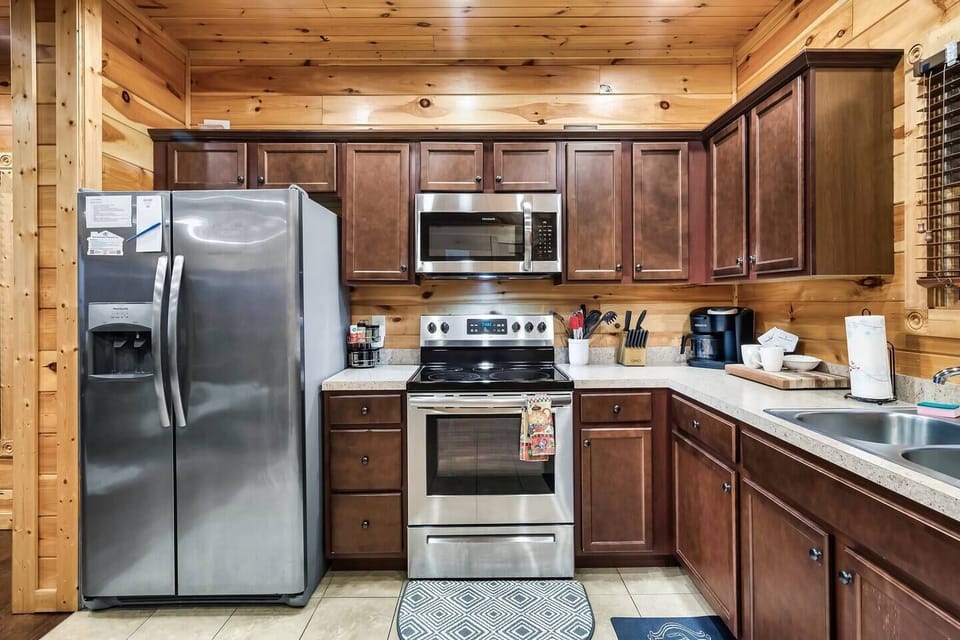 Fully equipped kitchen 