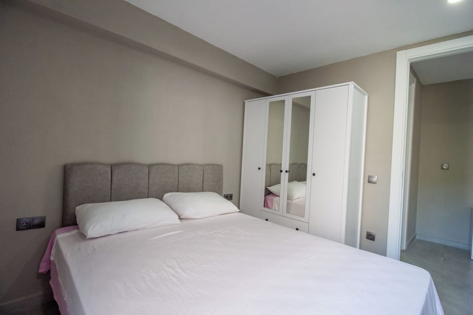 Luxury Villa | 5 bedrooms, soundproofing, iron/ironing board, free WiFi