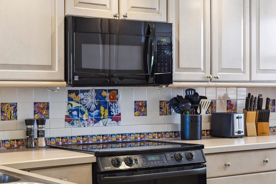 Beautiful beachy kitchen backsplash