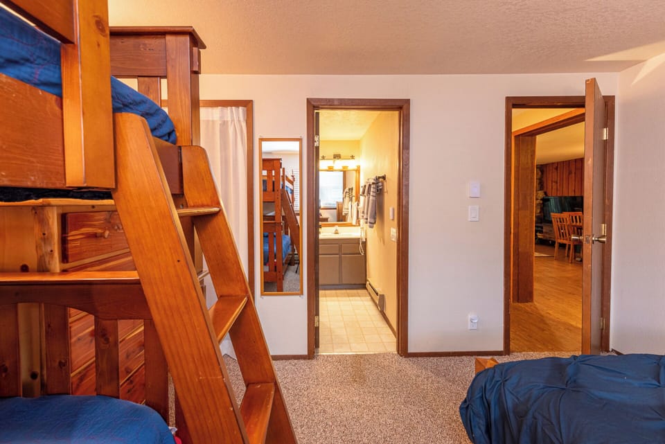 Bedroom 2 - Private Bathroom