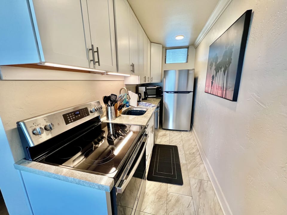 Fully equipped kitchen