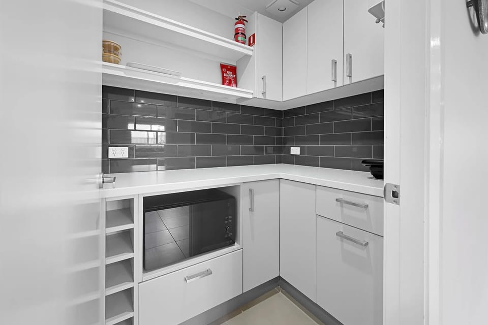 Walk-in Pantry