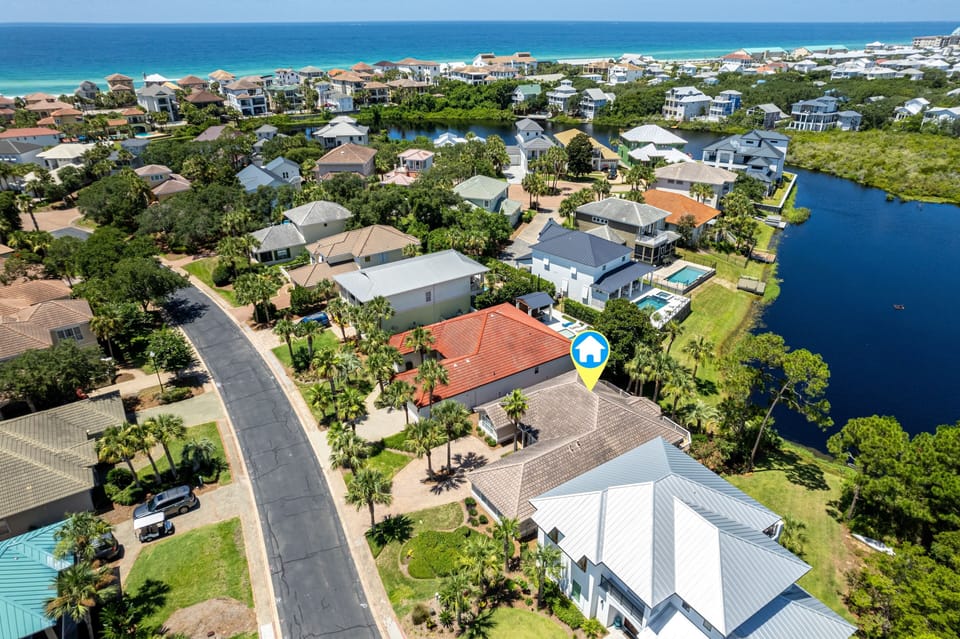 House, 3 Bedrooms | Aerial view