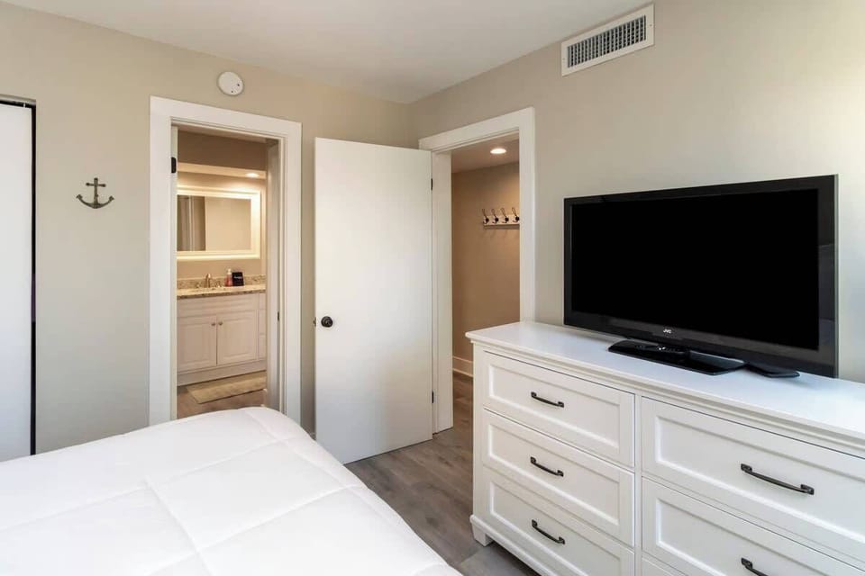 Primary Bedroom with King Bed