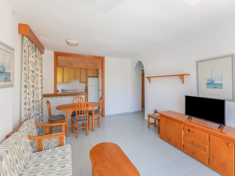 Apartment | Dining