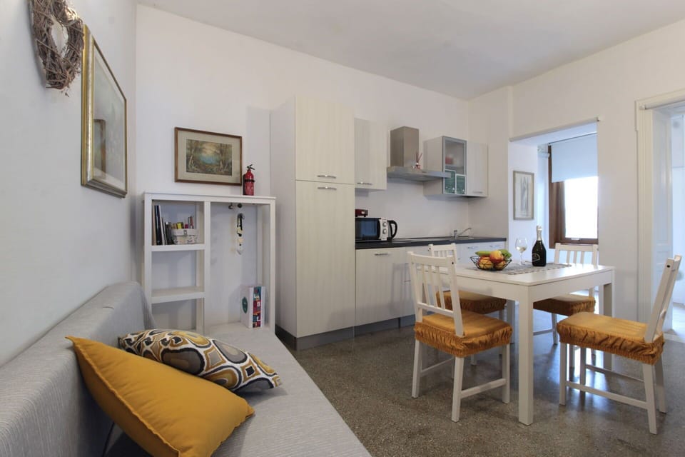 Autumn, Dining Room, Spring, Summer