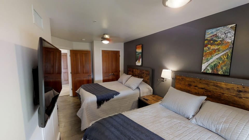 Bed, Bedroom, Furniture, Indoors, Lamp