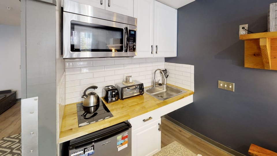 Indoors, Microwave, Oven, Kitchen, Sink